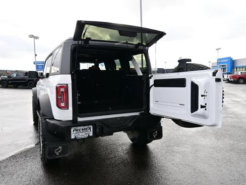 Used 2024 Ford Bronco Outer Banks w/ Sasquatch Package image 14