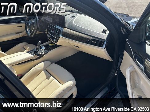 Used 2018 BMW 530e RWD image 11