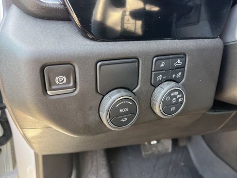 Used 2024 Chevrolet Silverado 1500 LTZ image 19