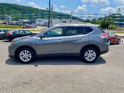 Used 2015 Nissan Rogue SV FWD image 4