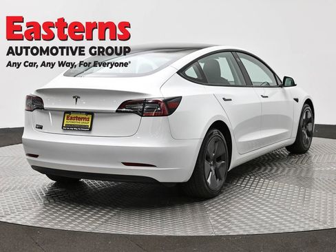 Used 2023 Tesla Model 3 Standard Range image 5