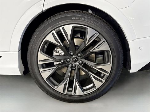 New 2026 Audi Q8 Premium Plus image 33