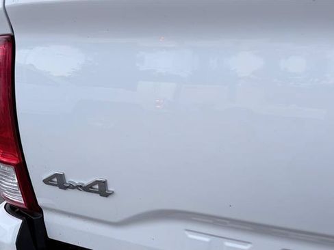 Used 2016 Toyota Tacoma SR w/ SR Convenience Package AWD/4WD image 32