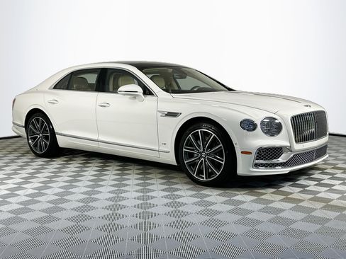 Certified 2022 Bentley Flying Spur V8 image 1