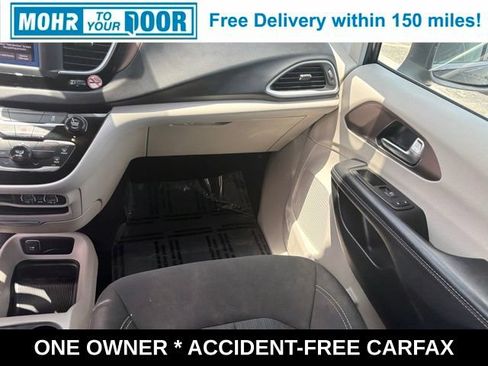 Used 2023 Chrysler Voyager LX FWD image 27