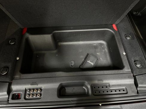 Certified 2021 Jeep Wrangler Unlimited Sport AWD/4WD image 40