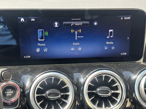 Used 2025 Mercedes-Benz GLA 250 image 25