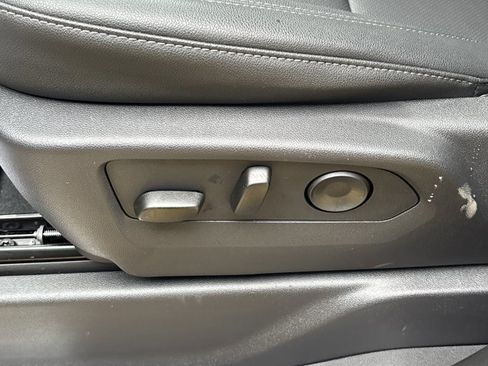 New 2026 GMC Sierra 1500 SLT image 20