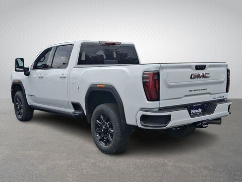 New 2026 GMC Sierra 2500 AT4 w/ AT4 Premium Plus Package AWD/4WD image 4