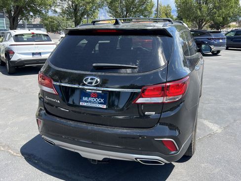 Used 2017 Hyundai Santa Fe SE AWD/4WD image 8