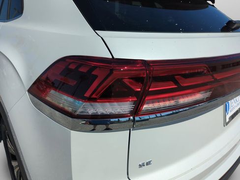 New 2026 Volkswagen Atlas Cross Sport SE image 18