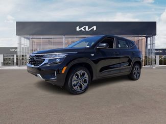 Used 2025 Kia Seltos LX video 1