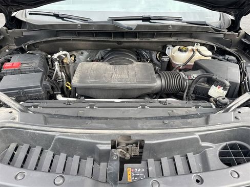 Used 2023 Chevrolet Suburban LT image 27