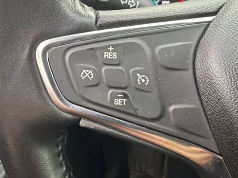 Used 2018 Chevrolet Equinox LT AWD/4WD image 17