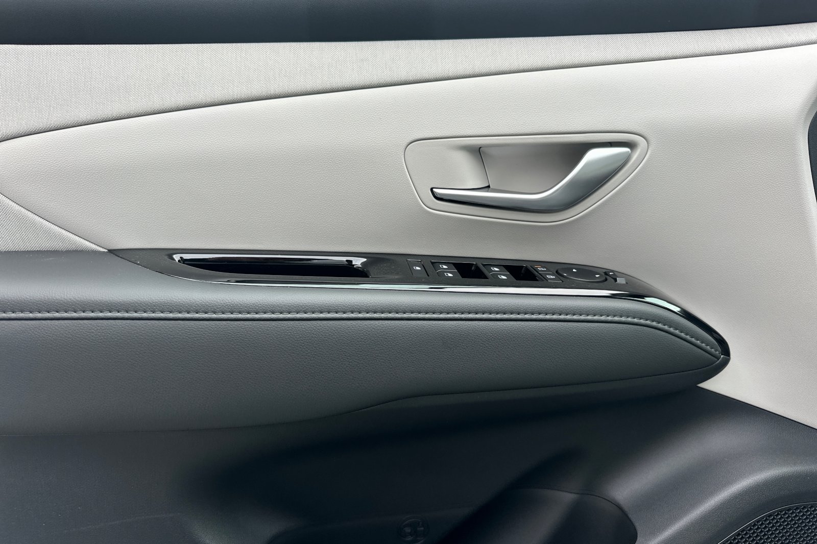 New 2026 Hyundai Tucson Limited AWD/4WD image 12