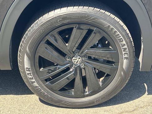 Used 2023 Volkswagen Atlas Cross Sport SE w/ Black Wheel Package FWD image 27