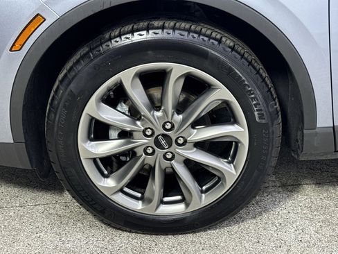 Used 2022 Lincoln Corsair Standard w/ Premium Package image 16