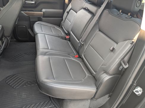 Used 2020 Chevrolet Silverado 1500 LT Trail Boss image 18