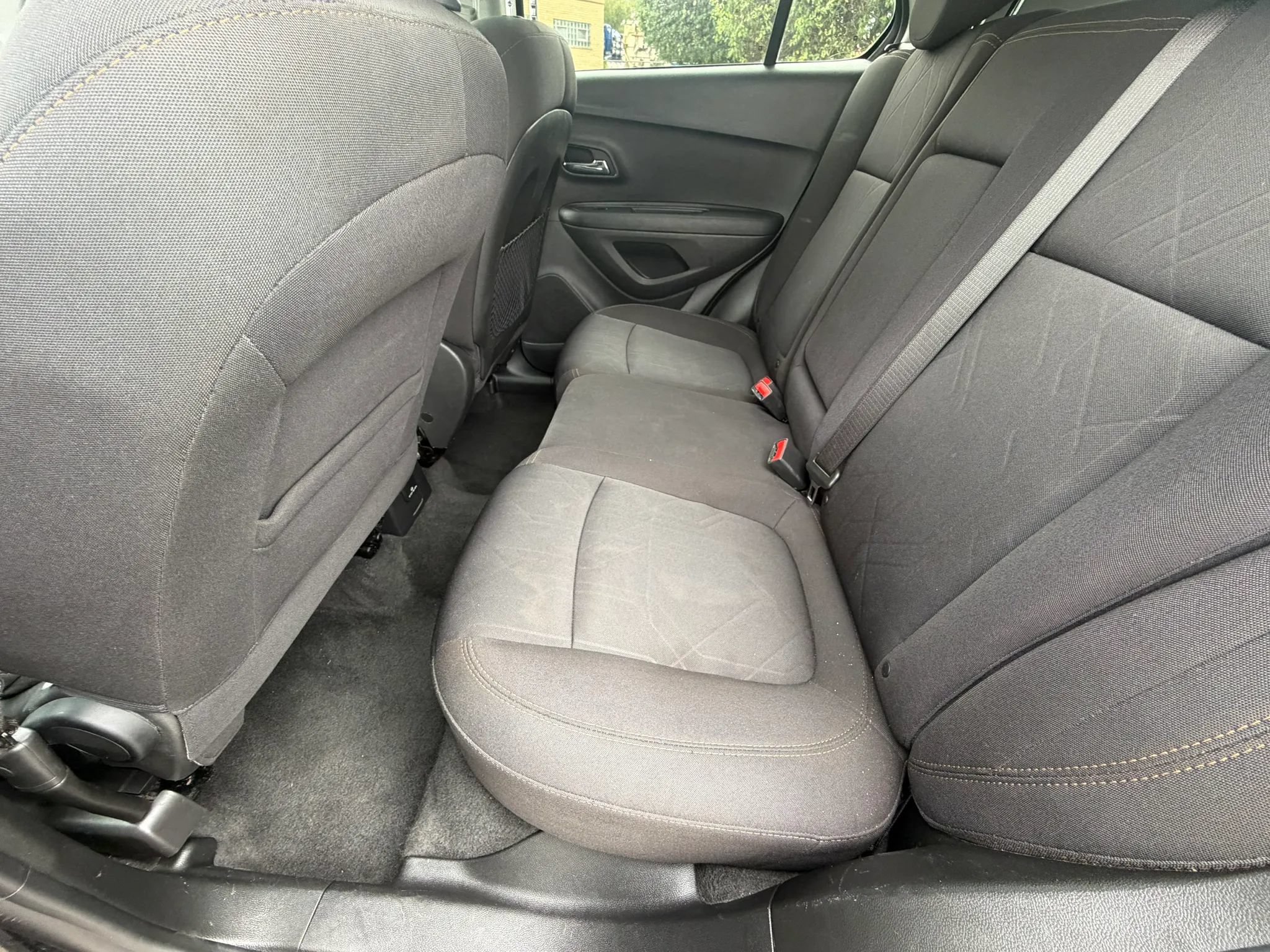 Used 2020 Chevrolet Trax LT FWD image 12