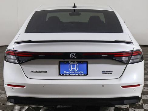 Used 2023 Honda Accord Touring image 14