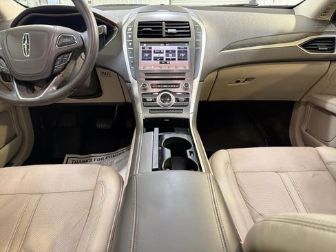 Used 2018 Lincoln MKZ Reserve image 22