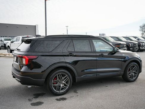 New 2026 Ford Explorer ST-Line w/ ST-Line Street Pack RWD image 10