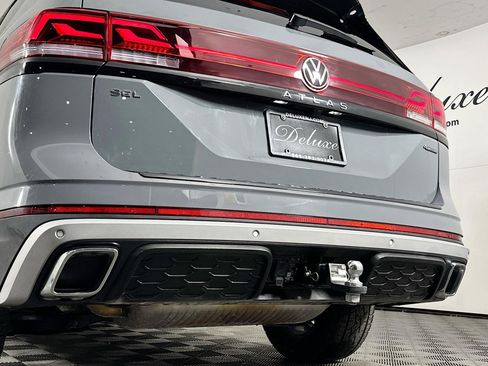 Used 2024 Volkswagen Atlas Peak Edition SEL image 28