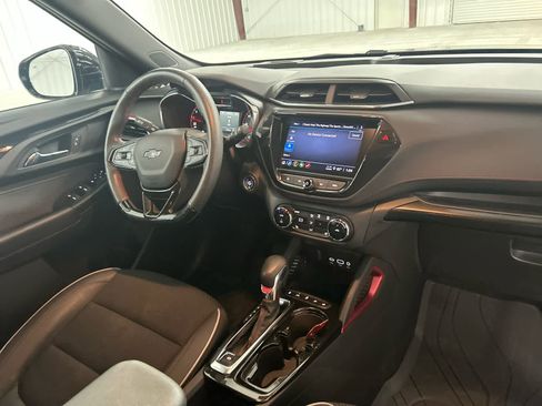 Used 2023 Chevrolet TrailBlazer RS w/ Convenience Package image 27