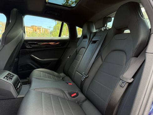 Used 2026 Porsche Panamera image 28