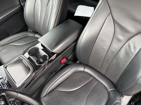 Used 2023 Lincoln Nautilus Reserve AWD/4WD image 28
