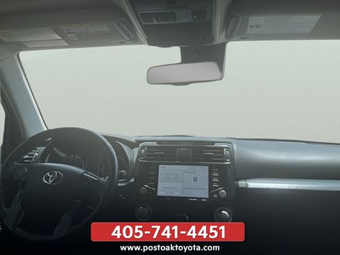 Used 2022 Toyota 4Runner TRD Off-Road AWD/4WD image 22