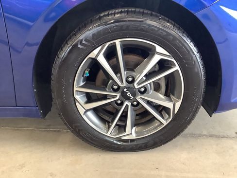 Certified 2023 Kia Forte LXS w/ LXS Technology Package image 22