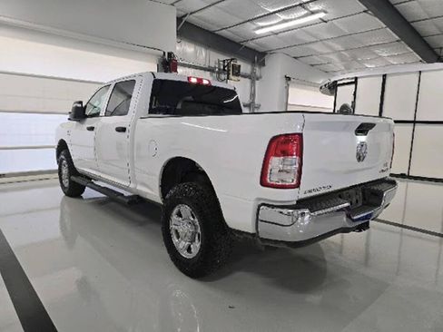 Used 2024 RAM 2500 Tradesman w/ Chrome Appearance Group AWD/4WD image 6
