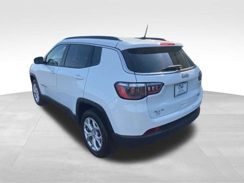 Used 2024 Jeep Compass Latitude AWD/4WD image 27