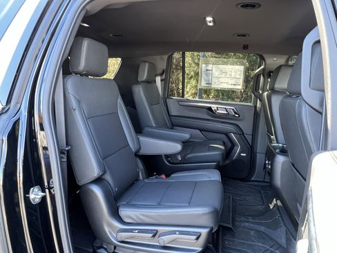 New 2026 Chevrolet Suburban LT w/ Comfort Package image 34