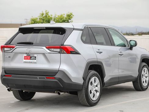 Used 2024 Toyota RAV4 LE AWD/4WD image 5
