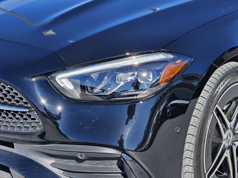 Used 2025 Mercedes-Benz C 300 4MATIC Sedan image 9