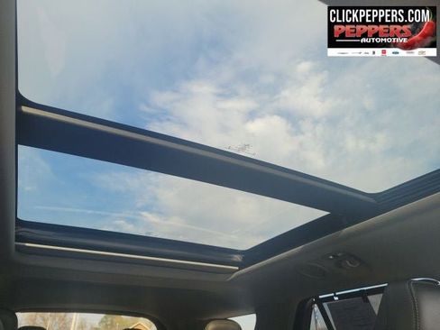 Used 2023 Ford Explorer Limited w/ Limited Technology Package image 15