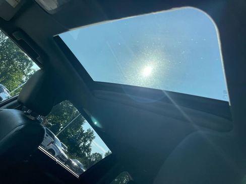 Used 2015 Toyota Highlander XLE image 10