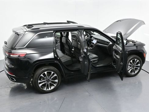 Used 2023 Jeep Grand Cherokee Overland w/ Luxury Tech Group IV image 36