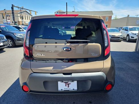 Used 2015 Kia Soul + FWD image 5