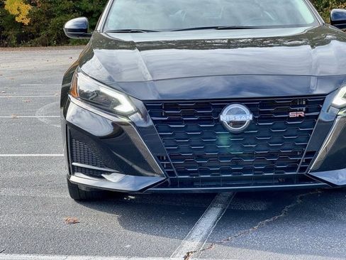Used 2023 Nissan Altima 2.5 SR image 13