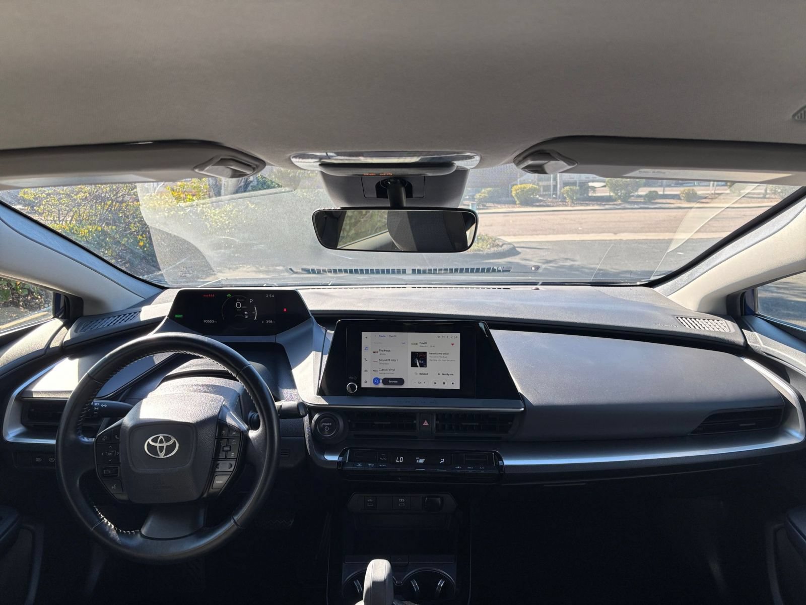 Used 2023 Toyota Prius LE FWD image 30