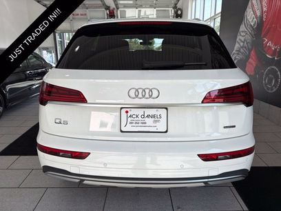 Used 2024 Audi Q5 Premium w/ Convenience Package