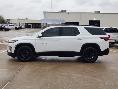 Used 2022 Chevrolet Traverse LT image 12