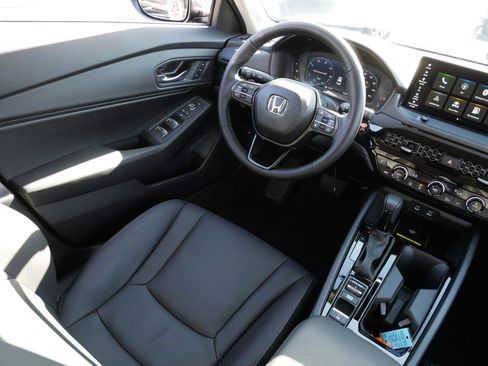 Used 2025 Honda Accord EX-L image 9