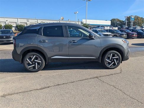 New 2026 Nissan Kicks SV image 2