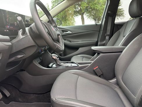 Used 2025 Buick Encore GX Preferred image 27