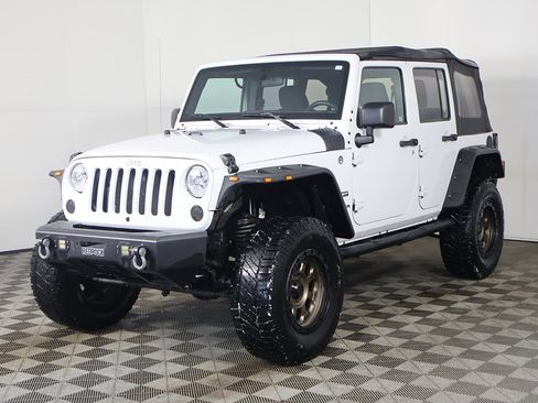 Used 2015 Jeep Wrangler Unlimited Sport w/ Connectivity Group image 3