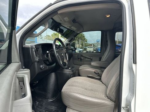 Used 2019 Chevrolet Express 3500 LT w/ LT Preferred Equipment Group image 19